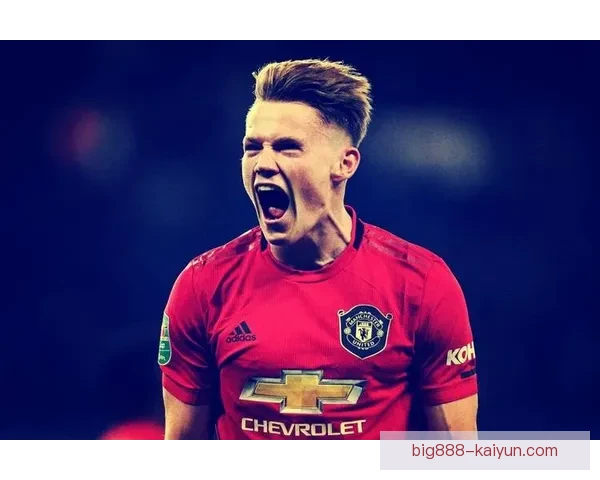 赫鲁斯蒂奇技术特点分析：持续提升中的全能中场表现